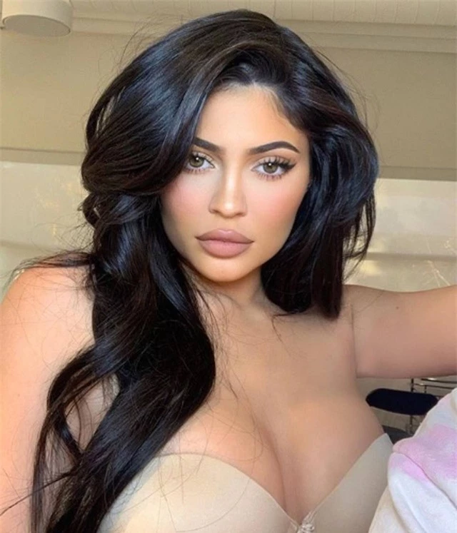 Ngắm nhà siêu sang Kylie Jenner mới tậu - 1