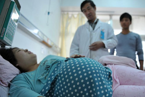 Trong phòng sinh nở luôn có ít nhất một bác sĩ nam: Nguyên nhân khiến mẹ bầu an tâm vô cùng