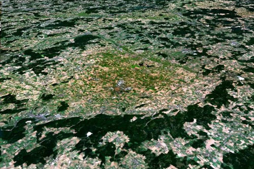 Sốc: "Bản sao" thế giới ngoài hành tinh bên dưới thị trấn cổ 1.100 tuổi