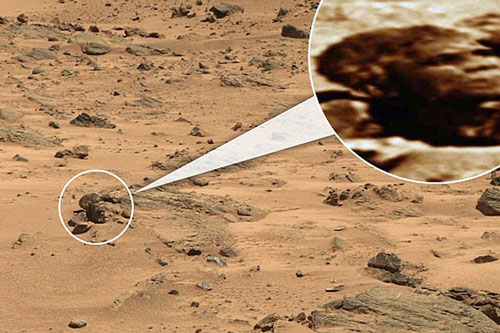 Phát hiện tảng đá giống tượng Tổng thống Obama trên sao Hỏa