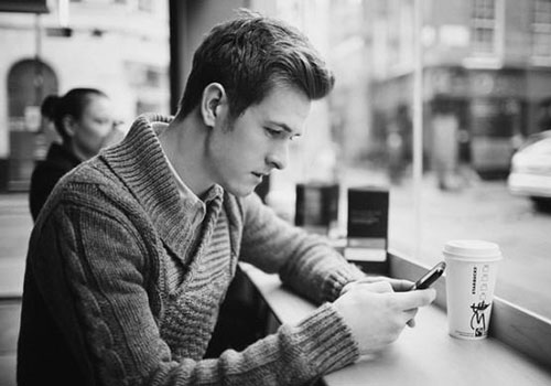 Làm sao để 'cưa đổ' cô gái không yêu mình