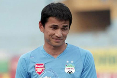 2 trung vệ Việt Nam khiến Kiatisak ‘lạnh gáy’ khi giáp mặt