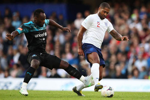 5 ngôi sao vang bóng một thời không ngờ vẫn còn thi đấu