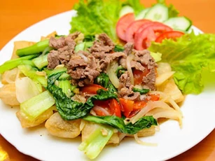 Cách làm phở chiên phồng giòn ngon, lạ miệng