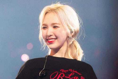 Wendy (Red Velvet) xuất hiện tươi tắn sau tai nạn nghiêm trọng