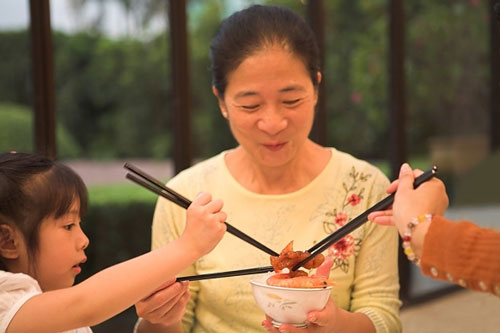 Những sai lầm khi ăn cơm cực hại sức khỏe: 99% người Việt phạm phải