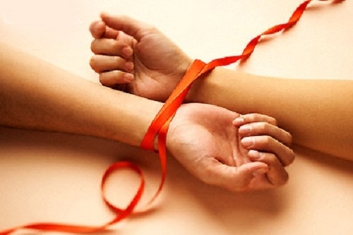 'Vợ chồng là duyên, con cái là nợ, không duyên không lấy, không nợ không theo'