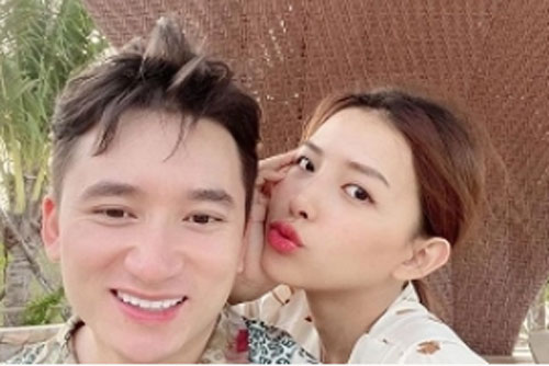 Phan Mạnh Quỳnh bị bạn gái "bóc mẽ" trên mạng xã hội