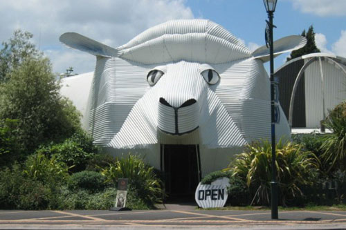 Ngỡ ngàng những ngôi nhà kỳ dị “đội lốt” động vật