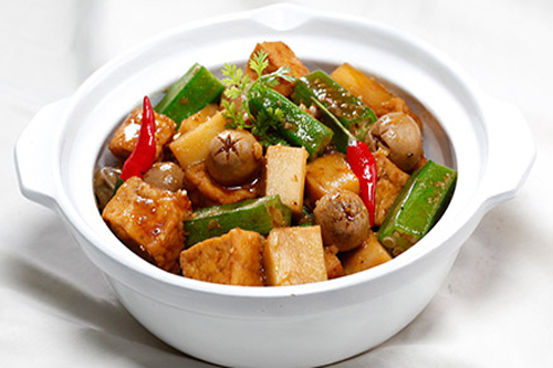 Ngon ngất ngây với món đậu hũ nấm rơm kho cho cuối ngày