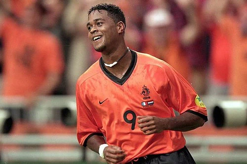 =4. Patrick Kluivert (Hà Lan, tổng số bàn thắng: 6).