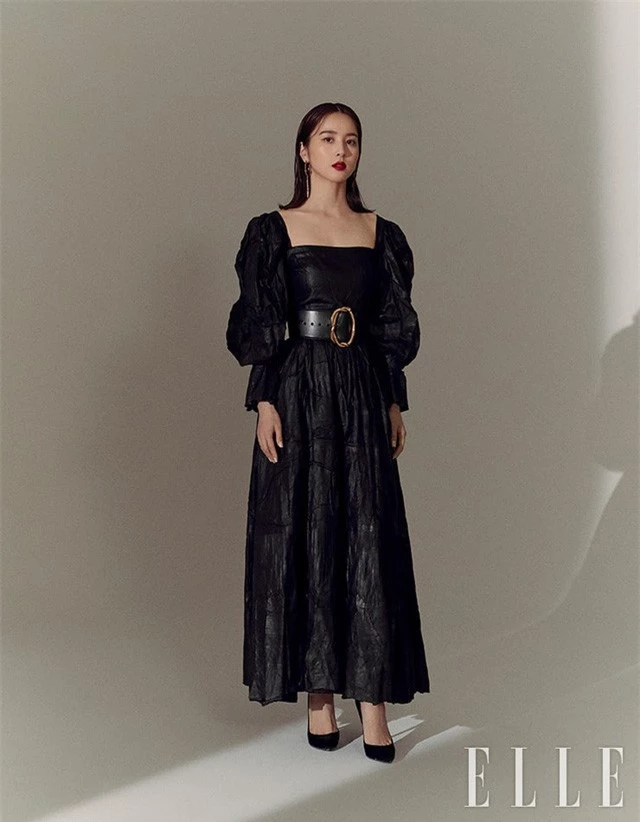 Han Hye Jin chia sẻ cách cân bằng giữa việc làm mẹ và làm diễn viên - Ảnh 2. Han Hye Jin chia sẻ cách cân bằng giữa việc làm mẹ và làm diễn viên - Ảnh 2.
