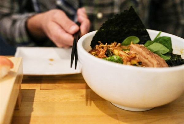 Kiêng kỵ khi dùng đũa của người xưa bạn có vô tình phạm phải