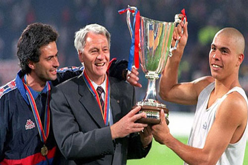 Mourinho: 'Messi hay Ronaldo không có cửa sánh với Ronaldo béo'