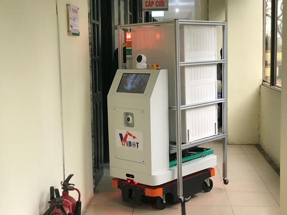 Học viện Kỹ thuật Quân sự chế tạo thành công robot y tế chăm sóc bệnh nhân chất lượng cao 