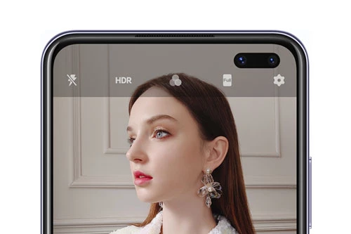 Bộ đôi camera selfie gồm cảm biến chính 32 MP, f/2.08 và ống kính 8 MP, f/2.28 với góc rộng 105 độ.