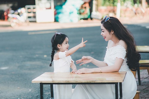 Là người mẹ khoan dung, không yêu cầu trẻ là người hoàn hảo