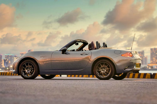 Xe mui trần Mazda sản xuất giới hạn 150 chiếc, giá hơn 800 triệu