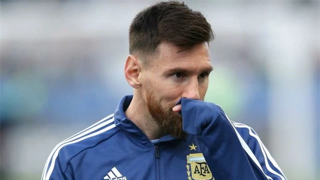 Aguero lên tiếng bảo vệ Messi trước những chỉ trích - 1