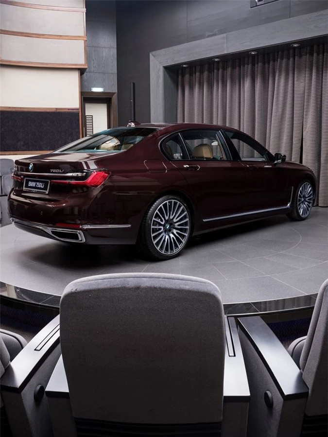 bmw 750li 2020 an tuong voi mau son royal burgundy red hinh 5