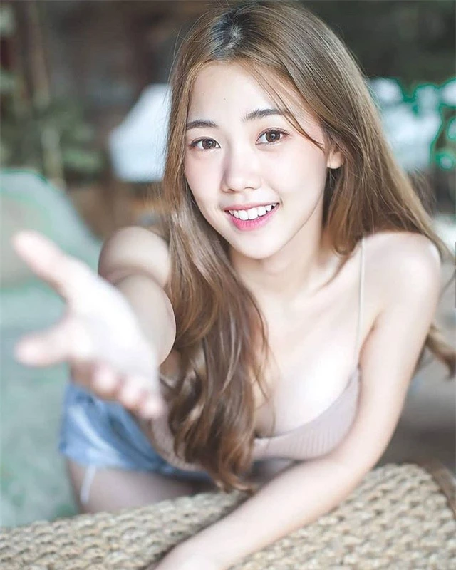 Nụ cười tỏa nắng của hot girl Thái Lan hút nửa triệu fan trên mạng xã hội - 7