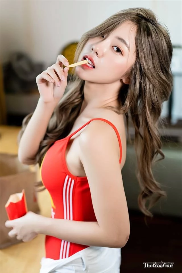 Nụ cười tỏa nắng của hot girl Thái Lan hút nửa triệu fan trên mạng xã hội - 9