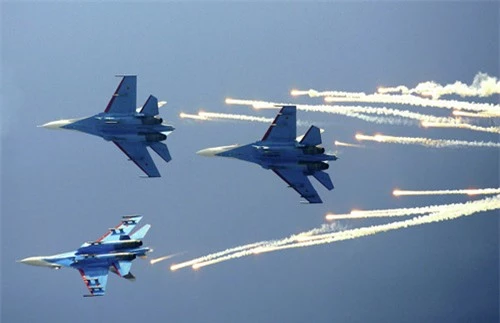 Top 10 máy bay huyền thoại của Không quân Nga - 8