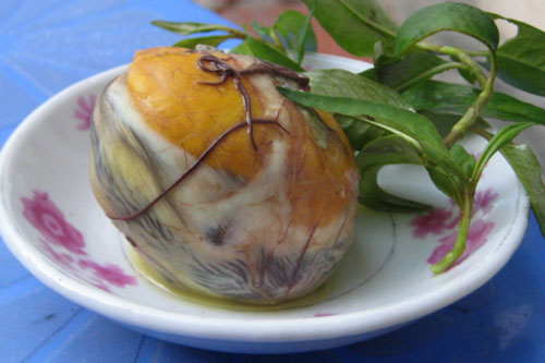 Sai lầm tai hại khi ăn trứng vịt lộn, bao nhiêu chất bổ đều hóa độc dược gây hại sức khỏe