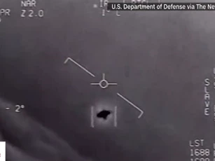 Mỹ công bố các hình ảnh về vật thể bay không xác định
