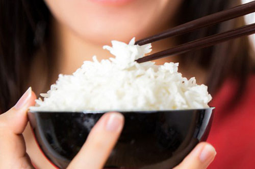 Ăn cơm kiểu này khiến nhiều người rối loạn tiêu hóa rước bệnh vào người mà không biết