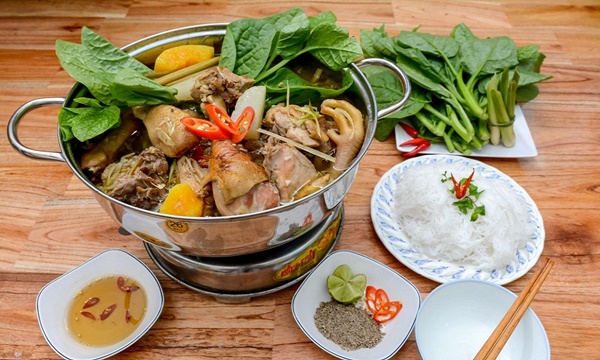 Bí quyết chế biến món lẩu gà nòi hầm sả thơm ngon hơn nhà hàng 