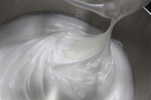 Mẹo đánh bông lòng trắng trứng đơn giản và hiệu quả