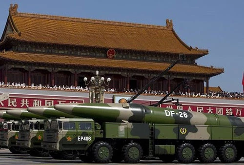 Tên lửa đạn đạo DF-26 "sát thủ tàu sân bay" của Trung Quốc
