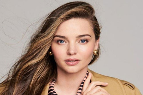 Miranda Kerr - Gái 3 con vẫn 'mòn con mắt'