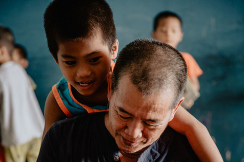 Ốc Thanh Vân nghẹn ngào vì người đàn ông có lòng nhân ái lớn hơn nghĩa vợ chồng