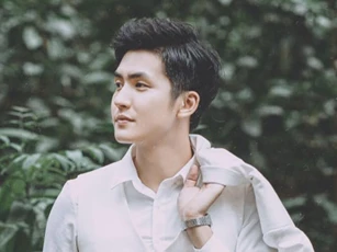 Bị áp lực và thị phi bủa vây, “thầy giáo soái ca” dừng livestream giảng bài