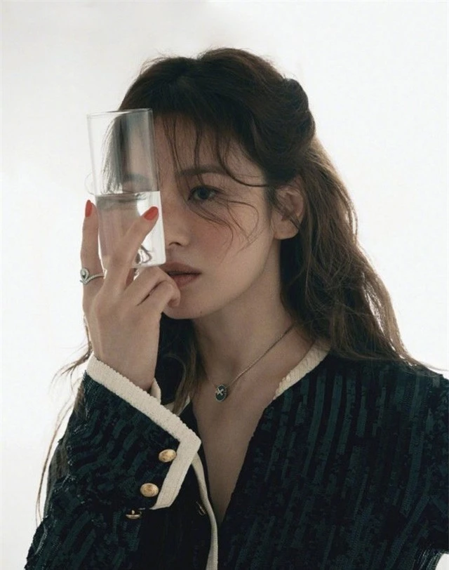 Song Hye Kyo đẹp lạ! - Ảnh 9.