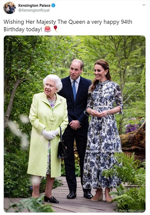 Vợ chồng Meghan Markle dám &quot;qua mặt&quot; Nữ hoàng Anh và Cung điện hoàng gia đúng vào ngày sinh nhật của bà, thiếu tôn trọng nhà chị dâu Kate - Ảnh 1.