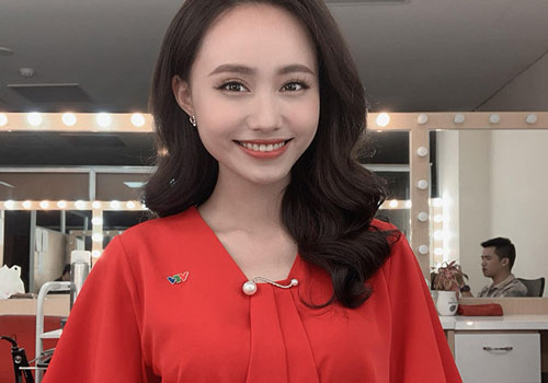 Hình ảnh gây cười khi làm chương trình của BTV thời tiết xinh đẹp