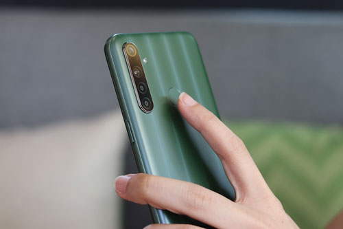 Mở hộp Realme 6i sắp lên kệ tại Việt Nam, giá 4,99 triệu đồng