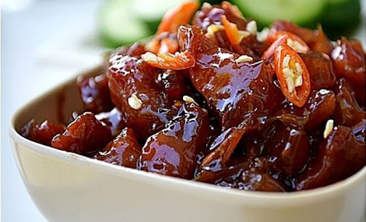 Cách làm món thịt ba chỉ kho mắm ruốc sả béo ngậy, đưa cơm cho cả nhà