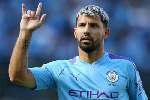 Aguero ở lại Man City tới khi vô địch Champions League và giành Quả bóng vàng