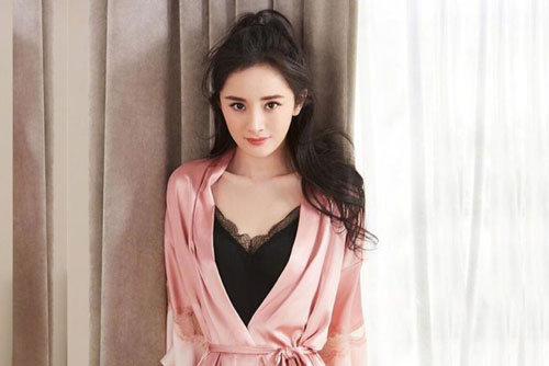 Những mỹ nhân Cbiz từng lao đao vì lỡ gây thù với đàn chị: Đến Dương Mịch cũng bị chèn ép