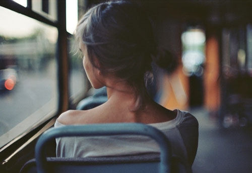 Đau khổ khi người yêu cũ có bạn gái mới