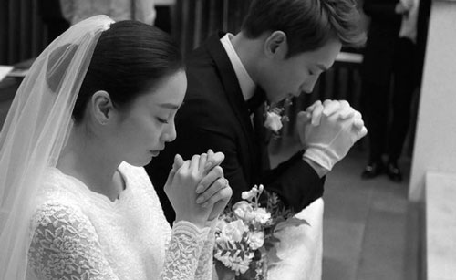 Kim Tae Hee lần đầu chia sẻ về 3 năm làm vợ Bi Rain