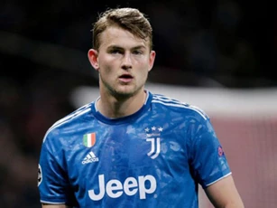 De Boer ngạc nhiên khi de Ligt bỏ qua Barcelona, Man City