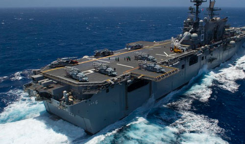 Siêu tàu đổ bộ Mỹ chở đầy máy bay tàng hình F-35B tới biển Đông