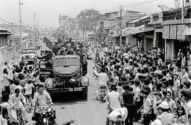 Những khoảnh khắc lịch sử ngày giải phóng Sài Gòn trên báo chí quốc tế - 7