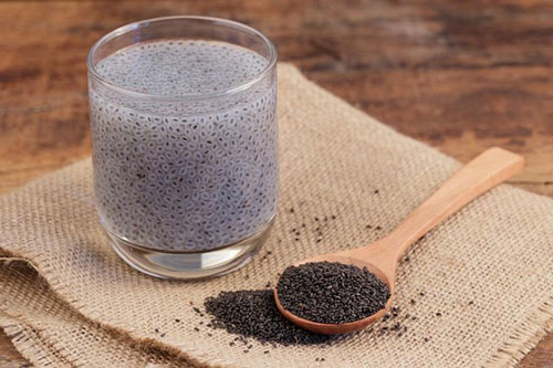 Học ngay công thức pha nước giảm cân 'thần thánh' từ mật ong và hạt chia