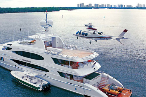 Đời sống cách ly xa hoa của các tỷ phú trên du thuyền